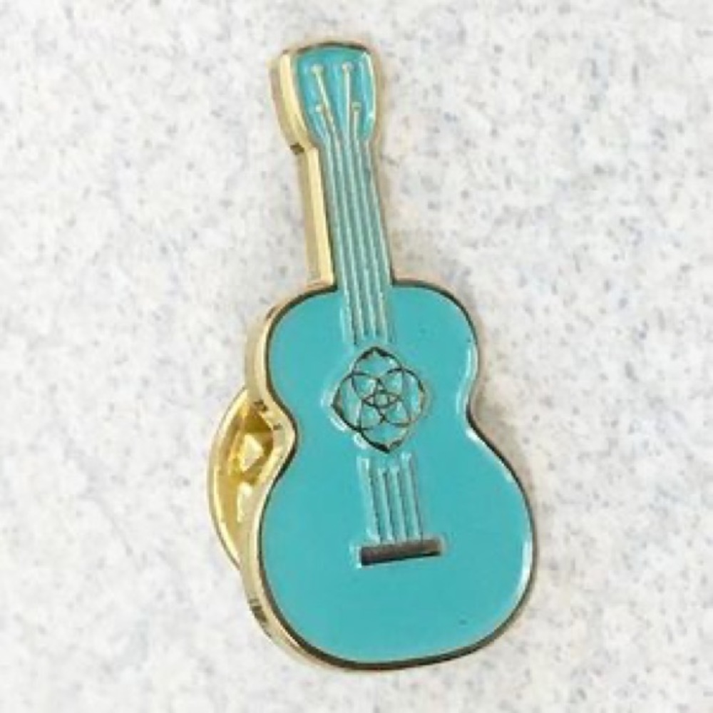 NWOT Kendra Scott enamel guitar🎸pin